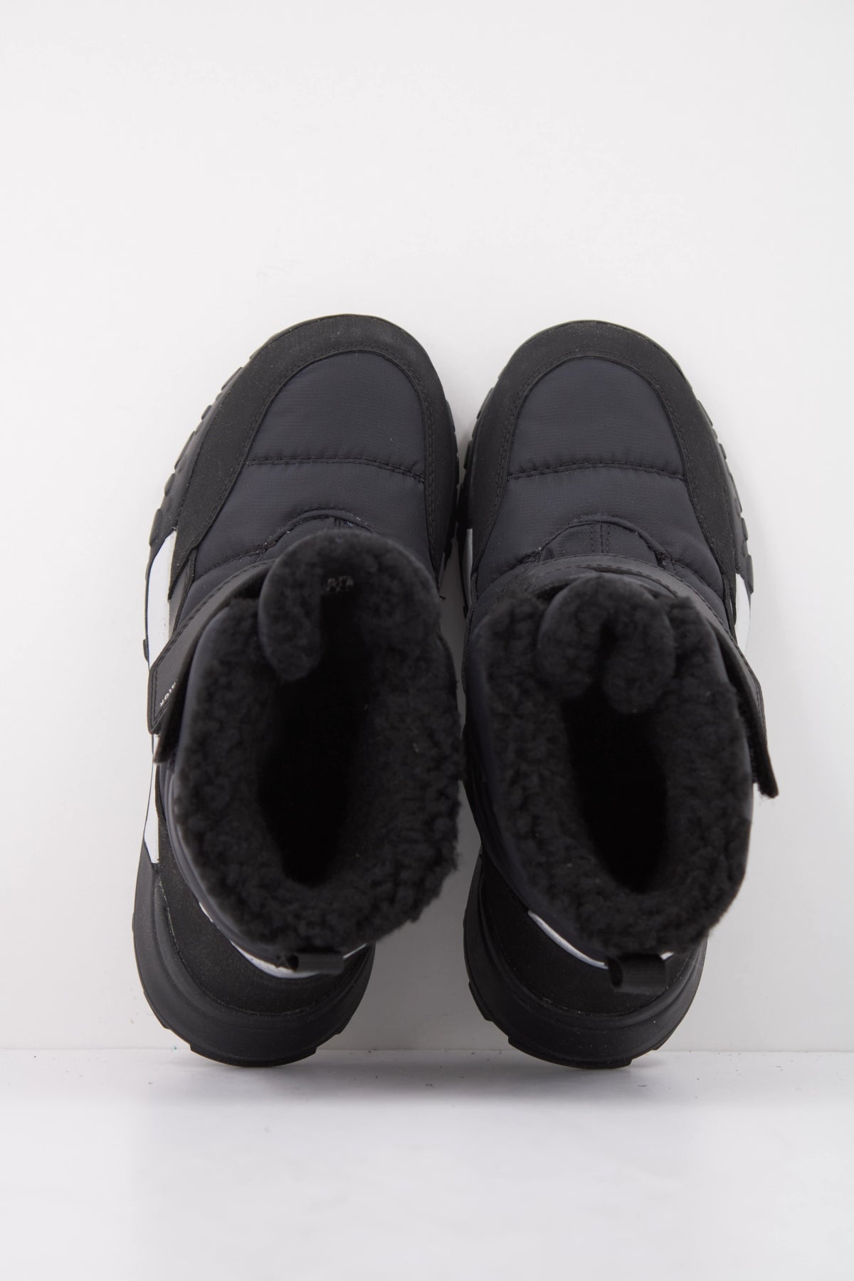 GEOX J TREKKYUP BOY en color NEGRO (3)