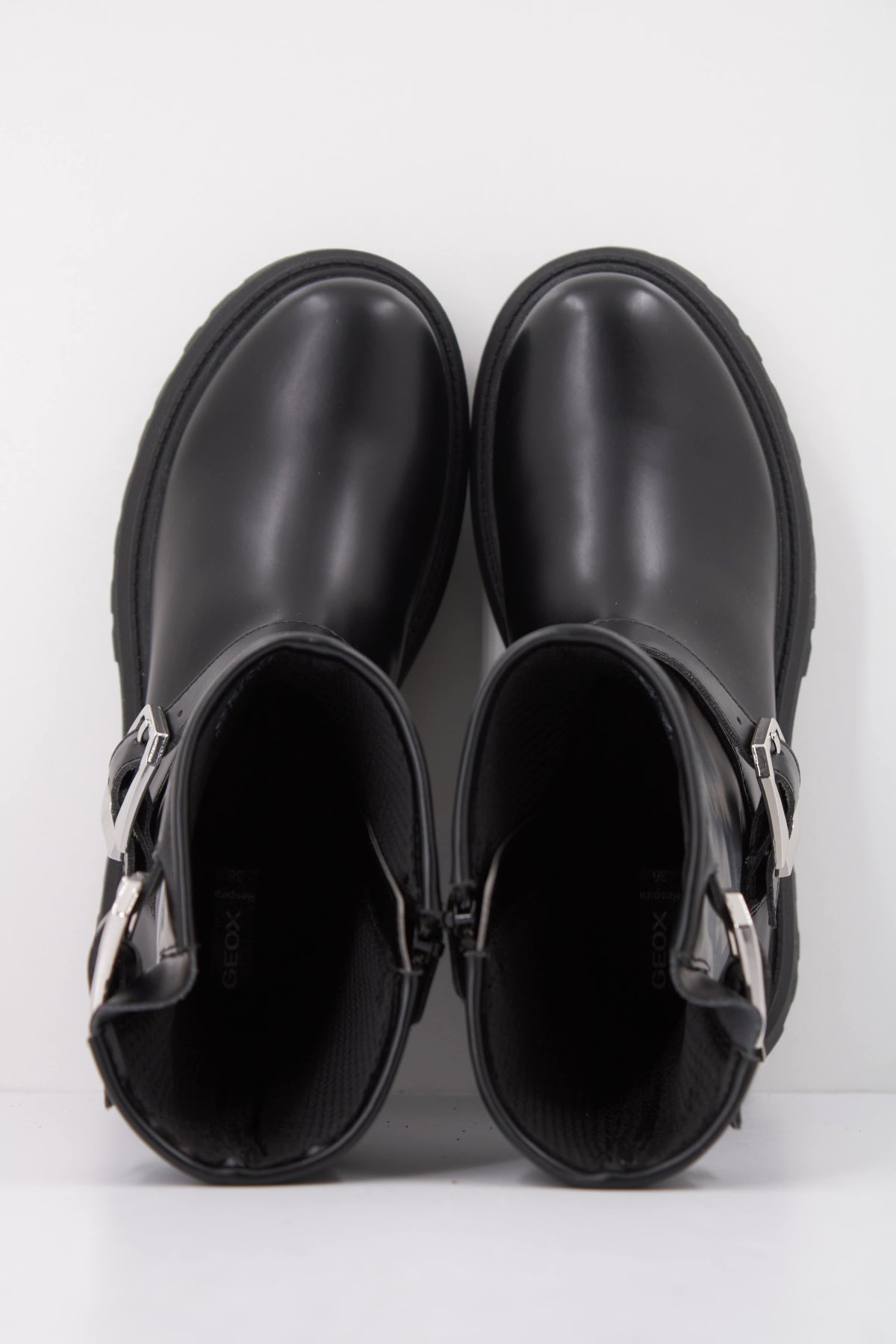 GEOX J MAQUINNENS GIRL en color NEGRO (3)