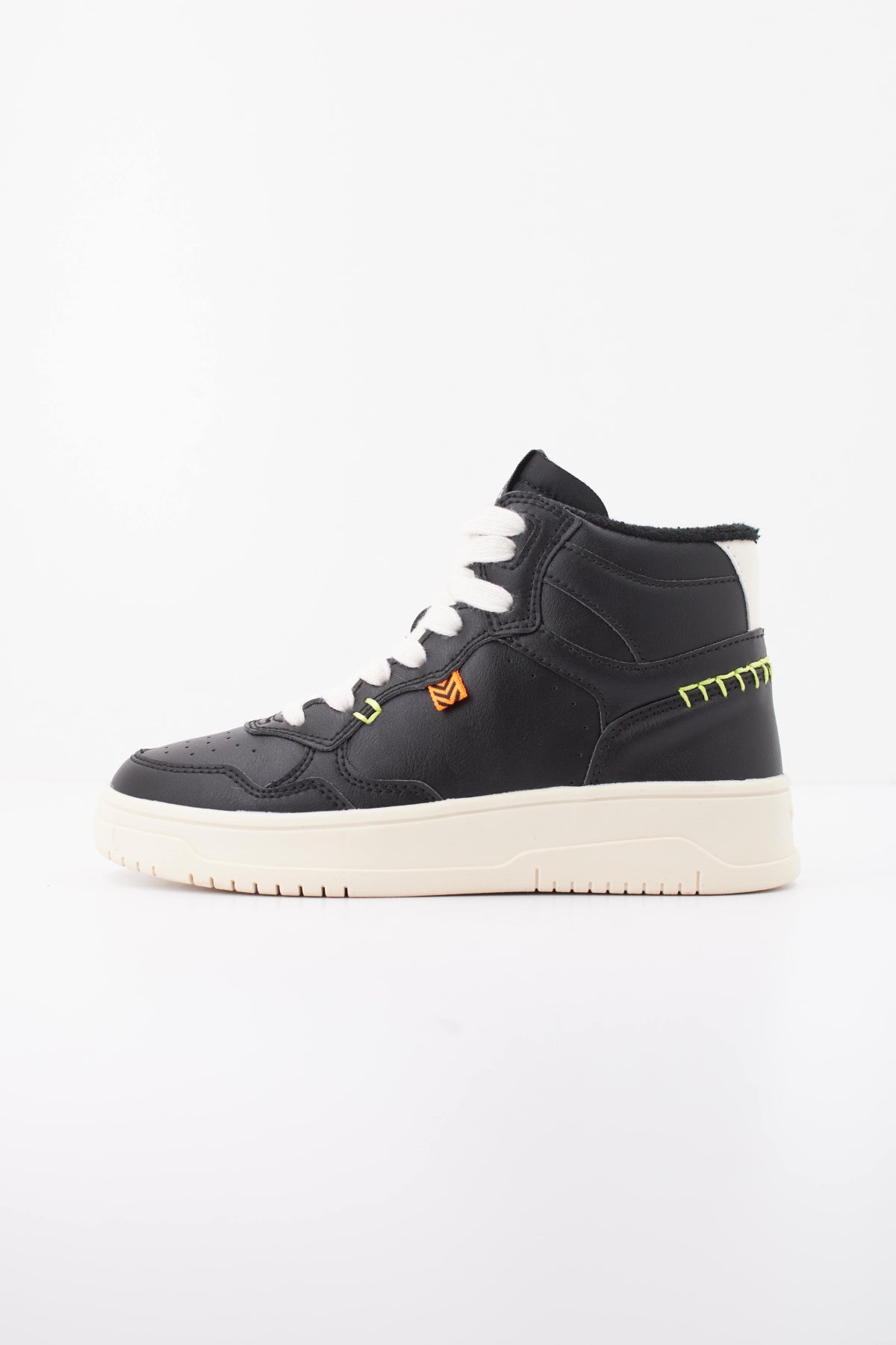 GEOX J LESTRELLA GIRL en color NEGRO (1)