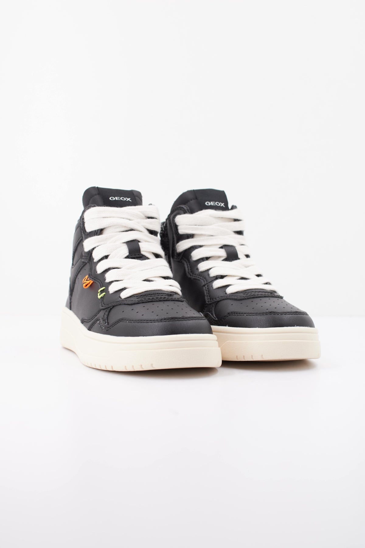 GEOX J LESTRELLA GIRL en color NEGRO (2)