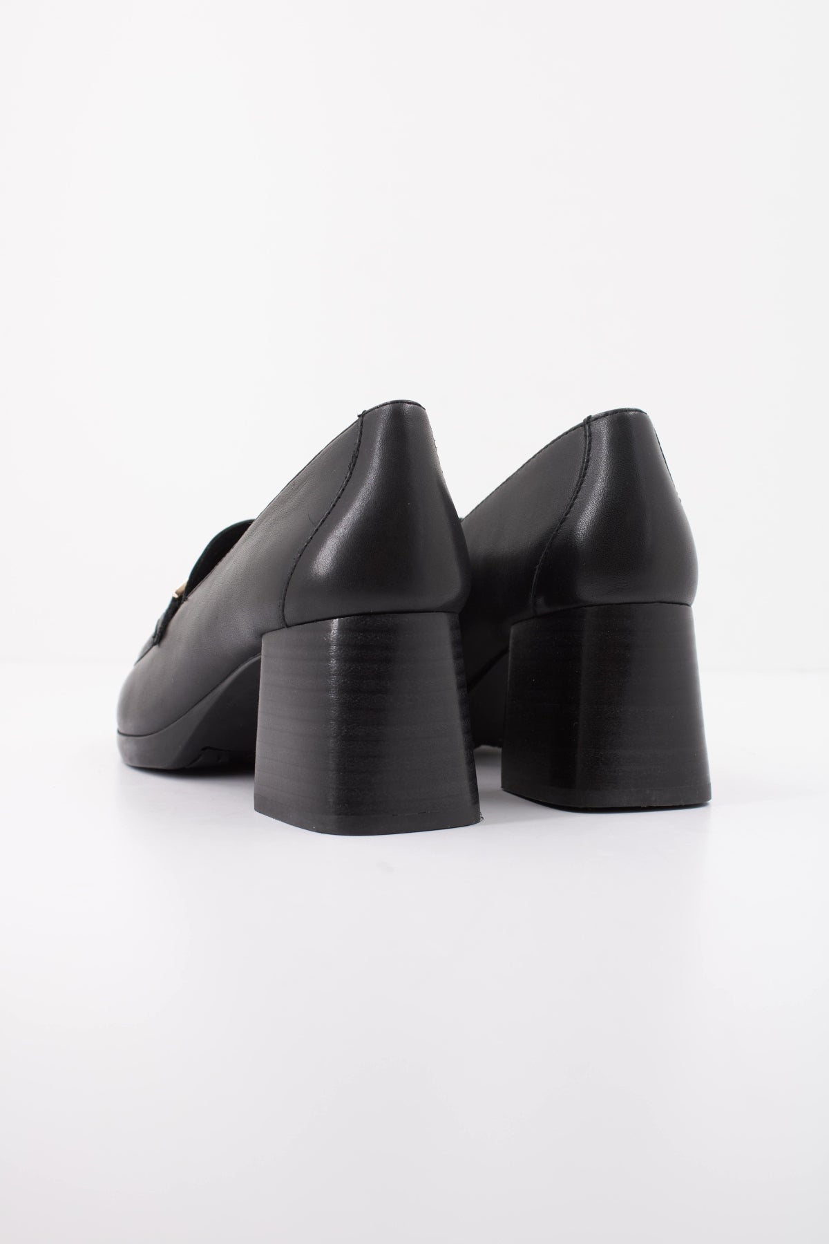 GEOX D WALK PLEASURE en color NEGRO (4)