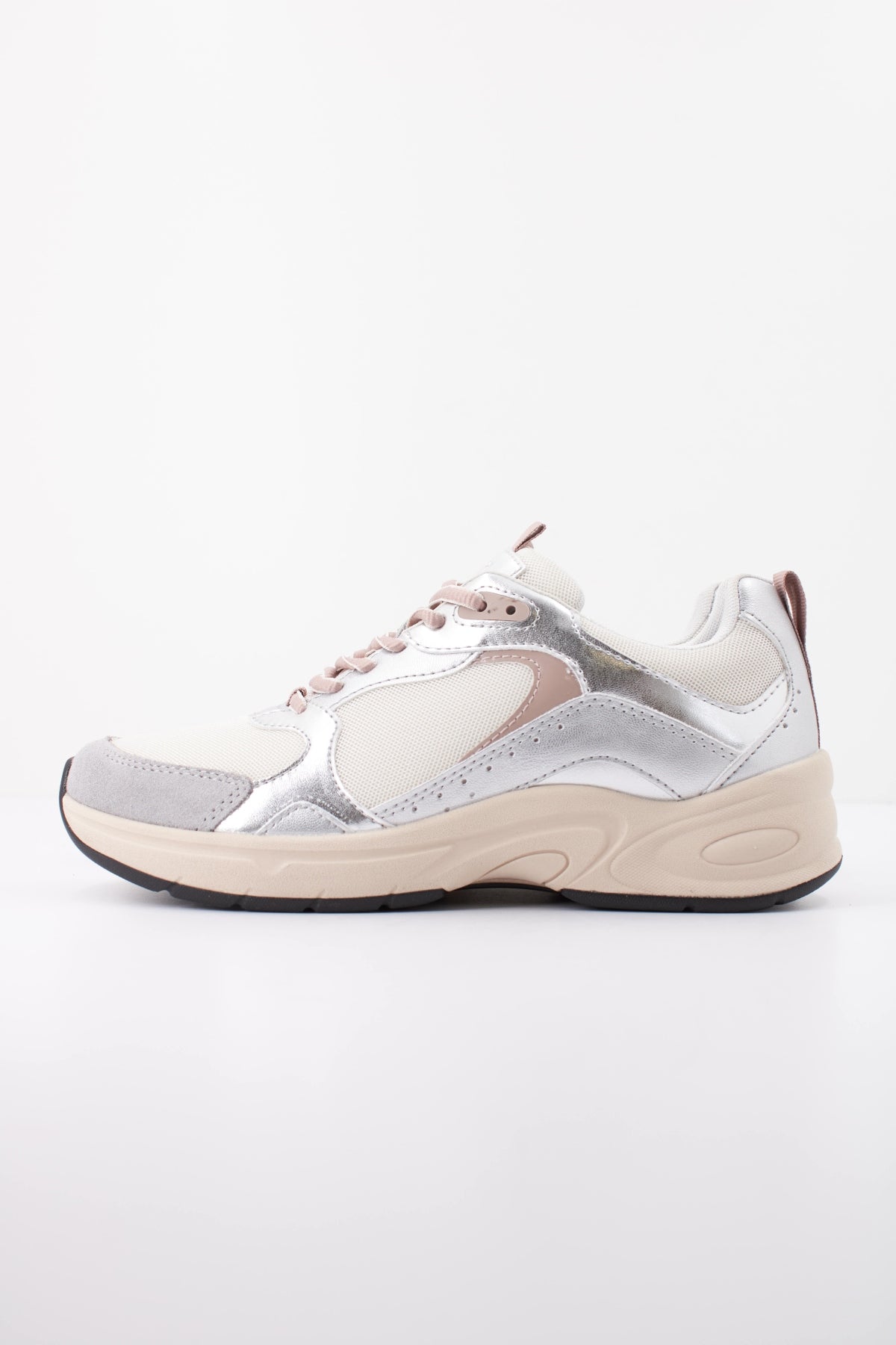 GEOX D ZARVIA en color PLATA (1)