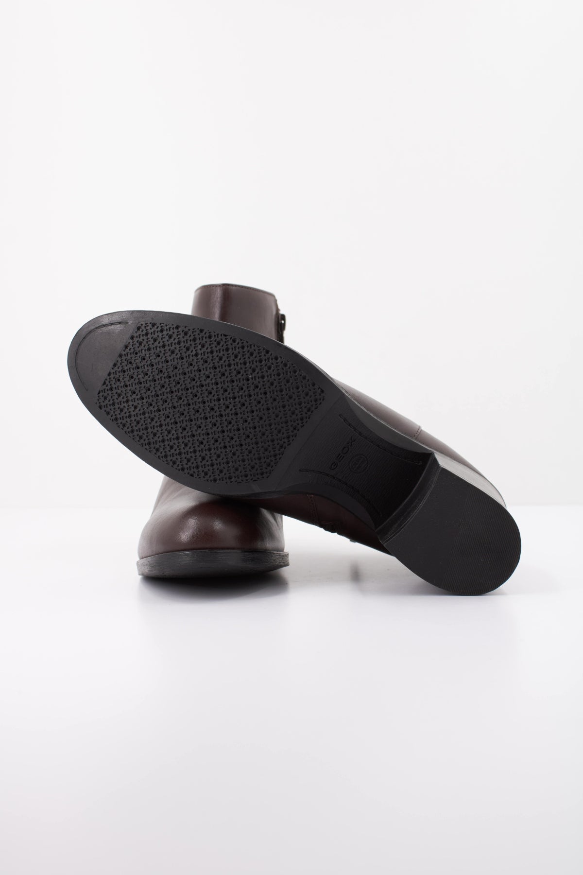 GEOX DFSA en color MARRON (5)