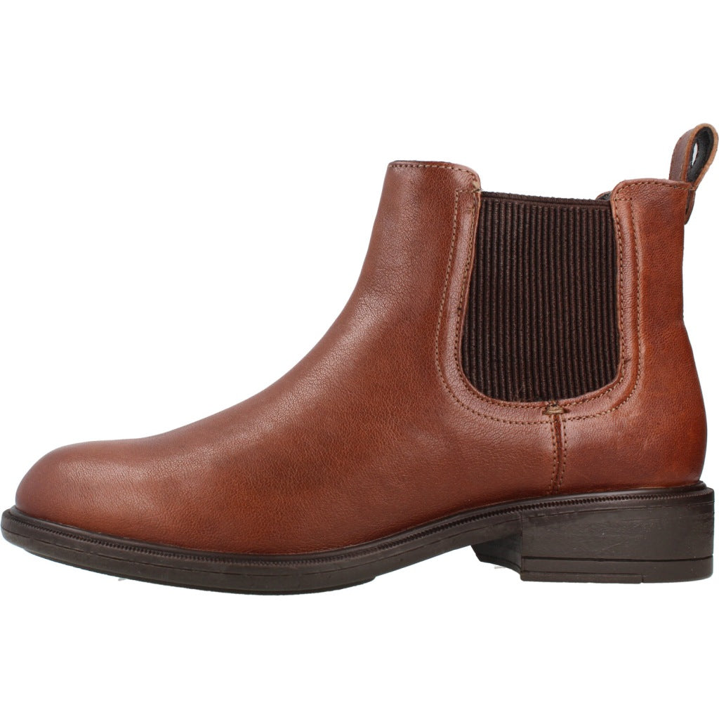 GEOX DLQA en color MARRON (2)