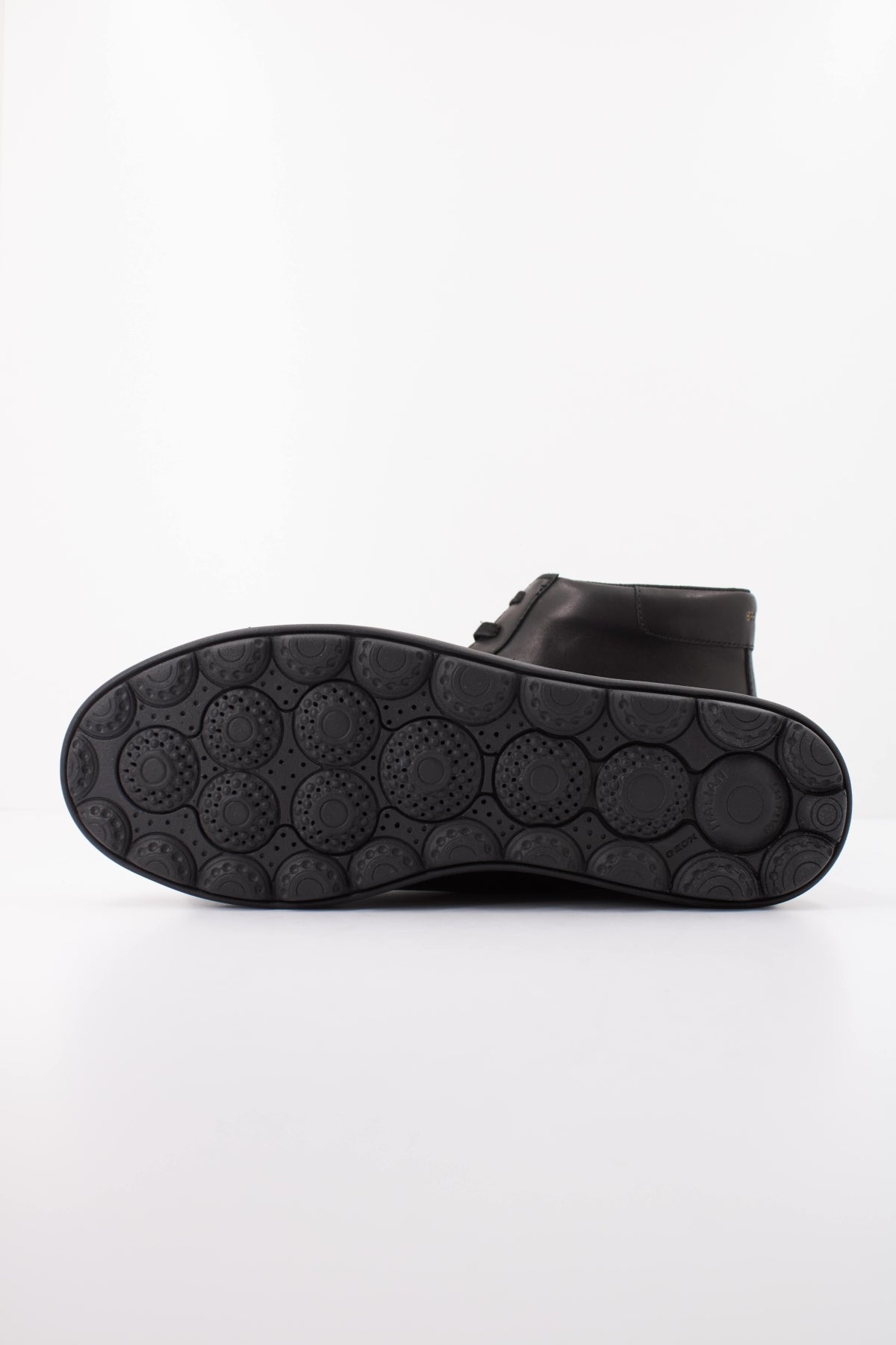 GEOX U SPHERICA ECUB en color NEGRO (5)