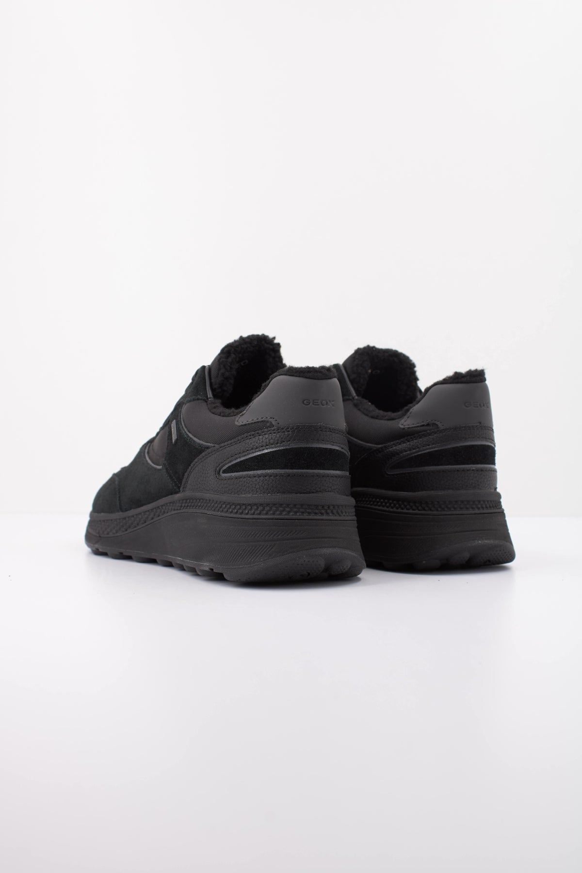 GEOX UHGB en color NEGRO (4)