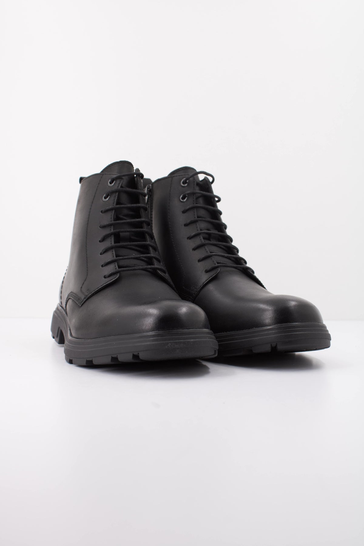 GEOX ULZE en color NEGRO (2)