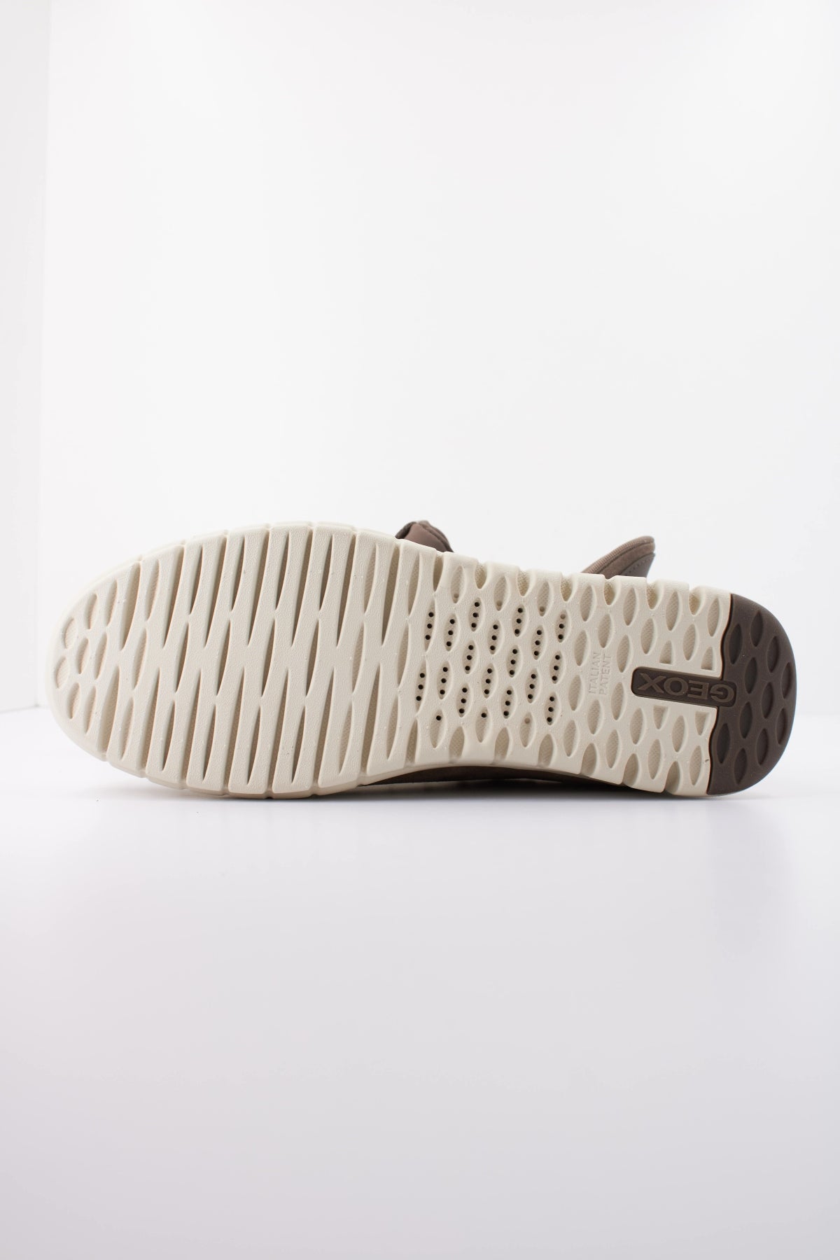 GEOX UMAA en color GRIS (5)