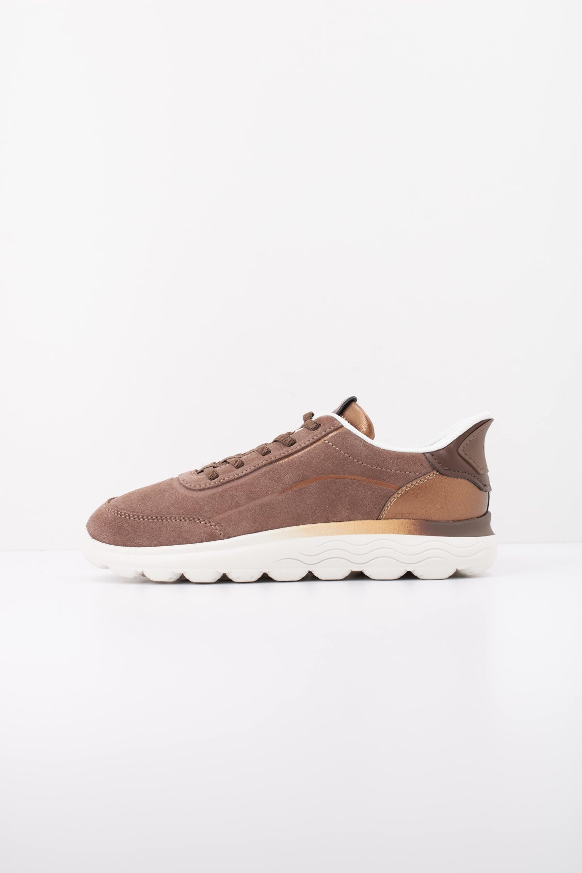 GEOX DMA NF en color MARRON CLARO (1)