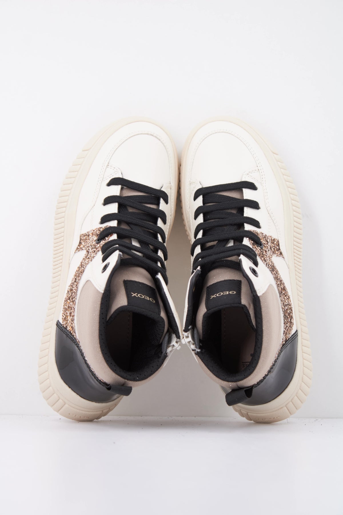 GEOX JMD J LAQUINNY en color NUDE (3)