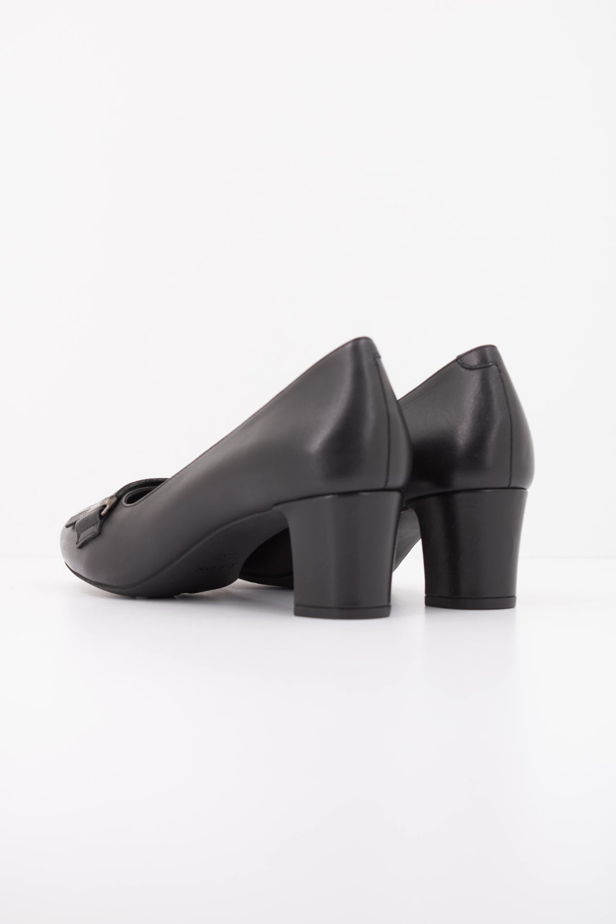 GEOX DLBC en color NEGRO (4)