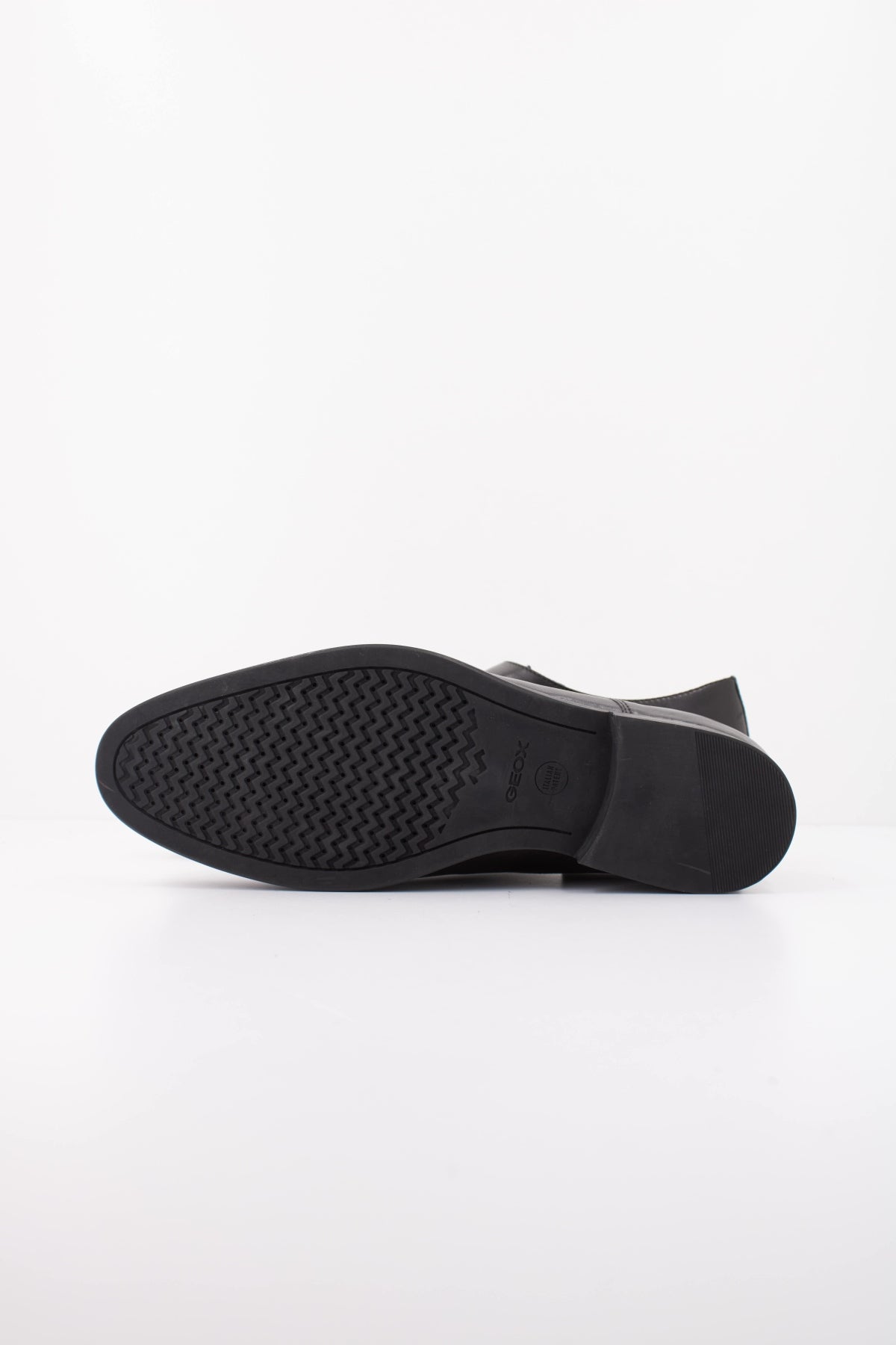 GEOX UEA en color NEGRO (5)