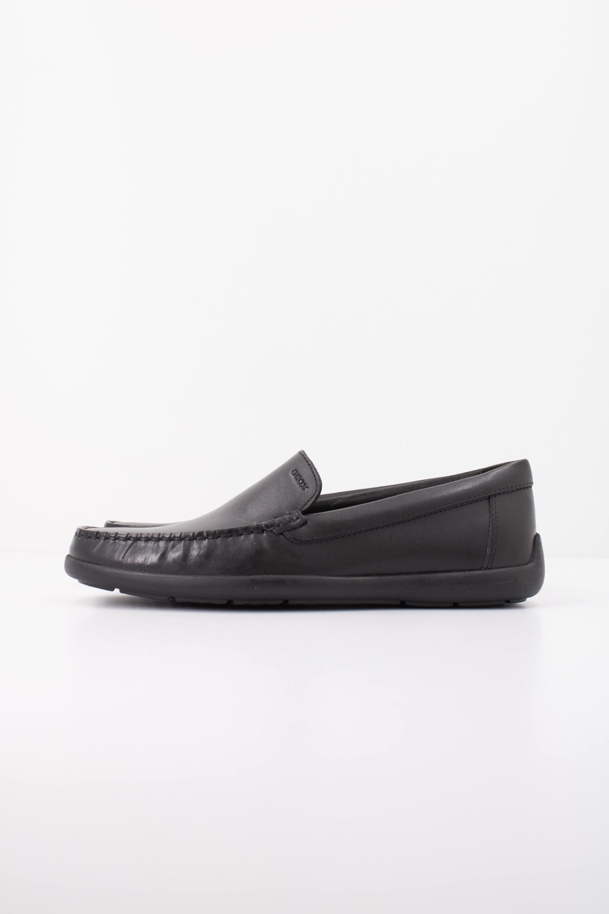 GEOX UBB en color NEGRO (1)