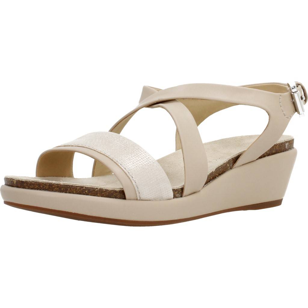 GEOX D ABBIE en color MARRON CLARO (1)