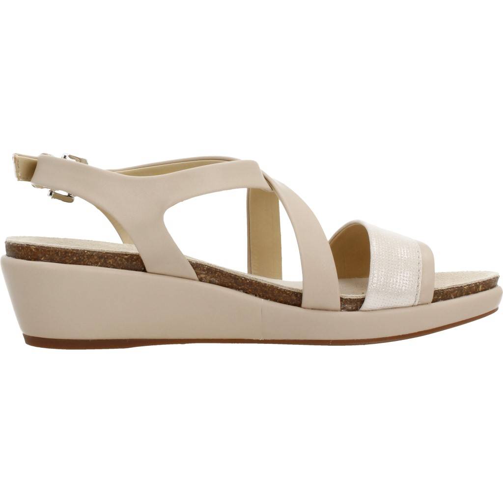 GEOX D ABBIE en color MARRON CLARO (4)