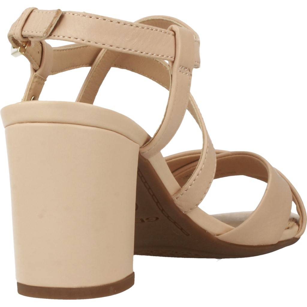 GEOX D NESA en color MARRON CLARO (3)