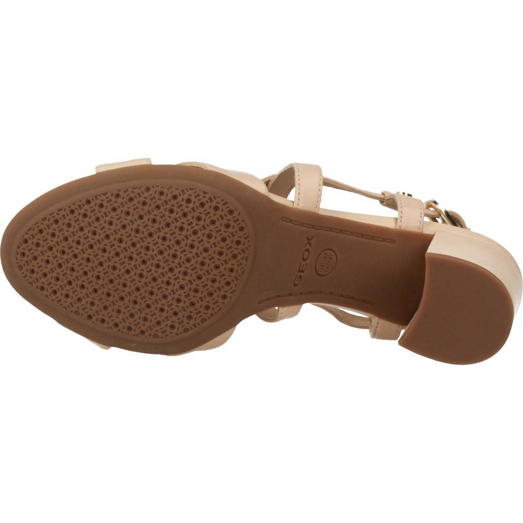 GEOX D NESA en color MARRON CLARO (7)