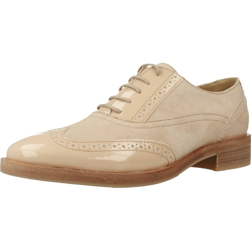 GEOX DONNA BROGUE en color MARRON CLARO (1)
