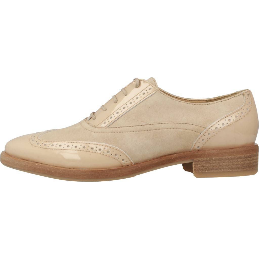 GEOX DONNA BROGUE en color MARRON CLARO (2)