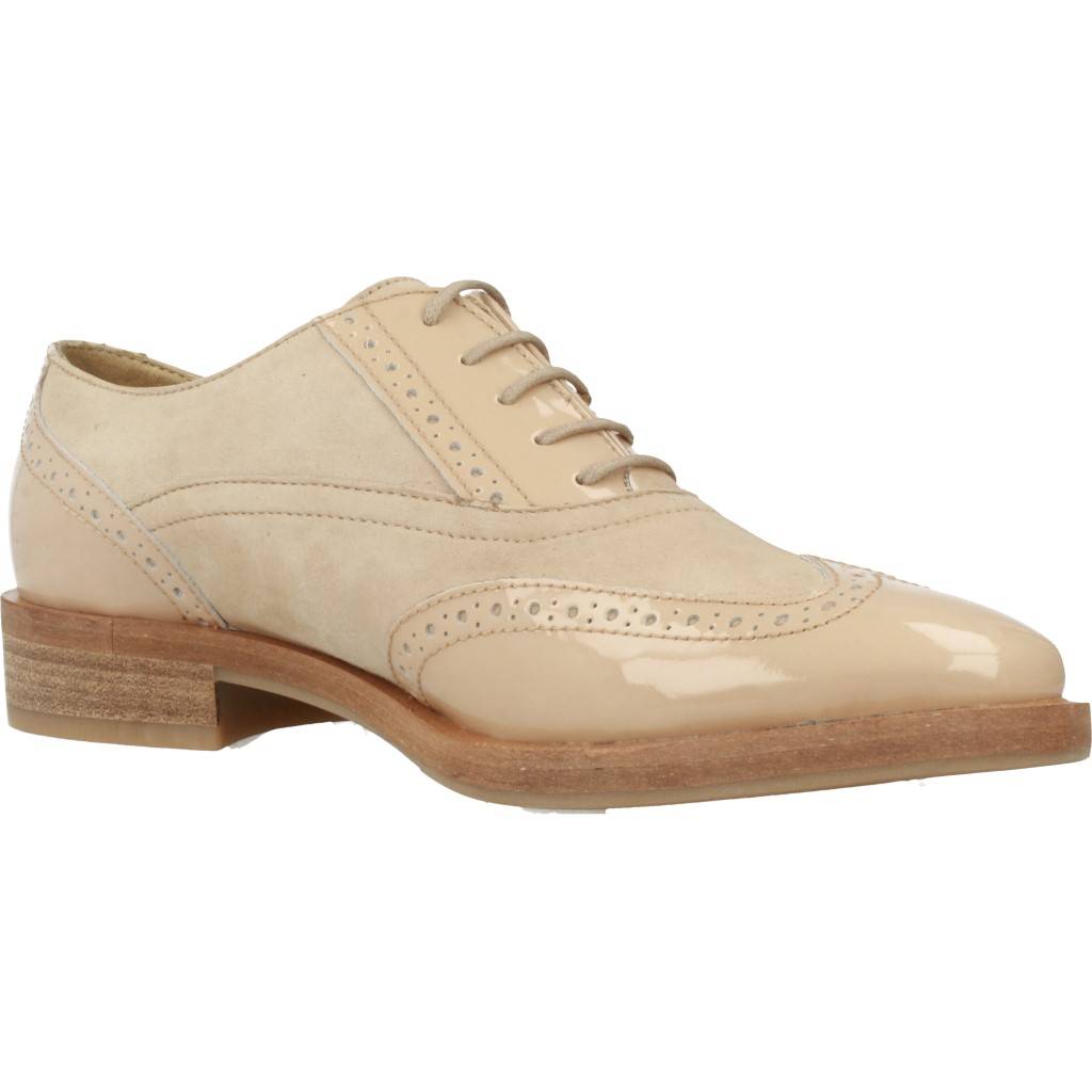 GEOX DONNA BROGUE en color MARRON CLARO (5)