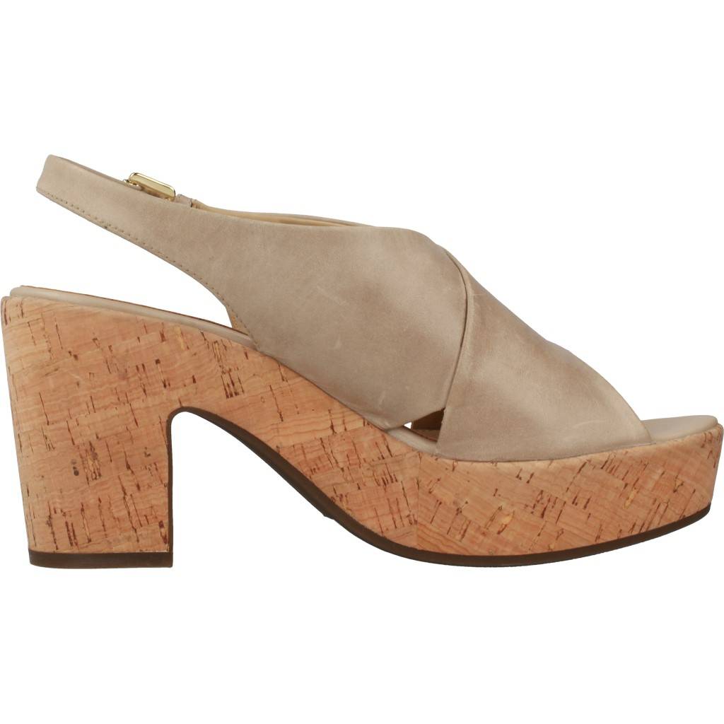 GEOX D ZAFERLY en color MARRON CLARO (4)