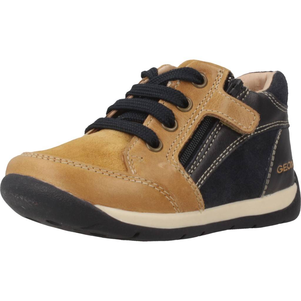 GEOX B EACH BOY en color MARRON CLARO (1)