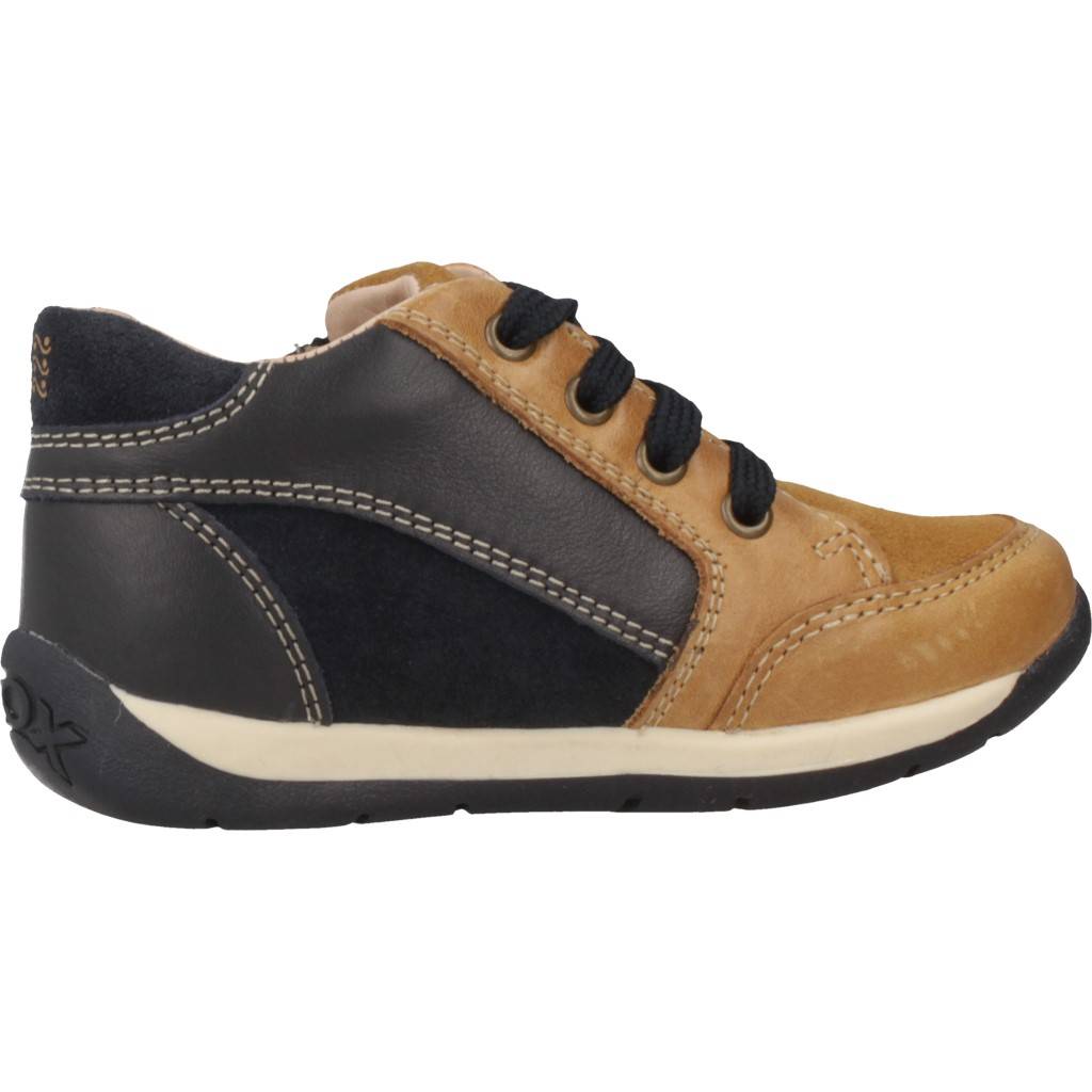 GEOX B EACH BOY en color MARRON CLARO (4)