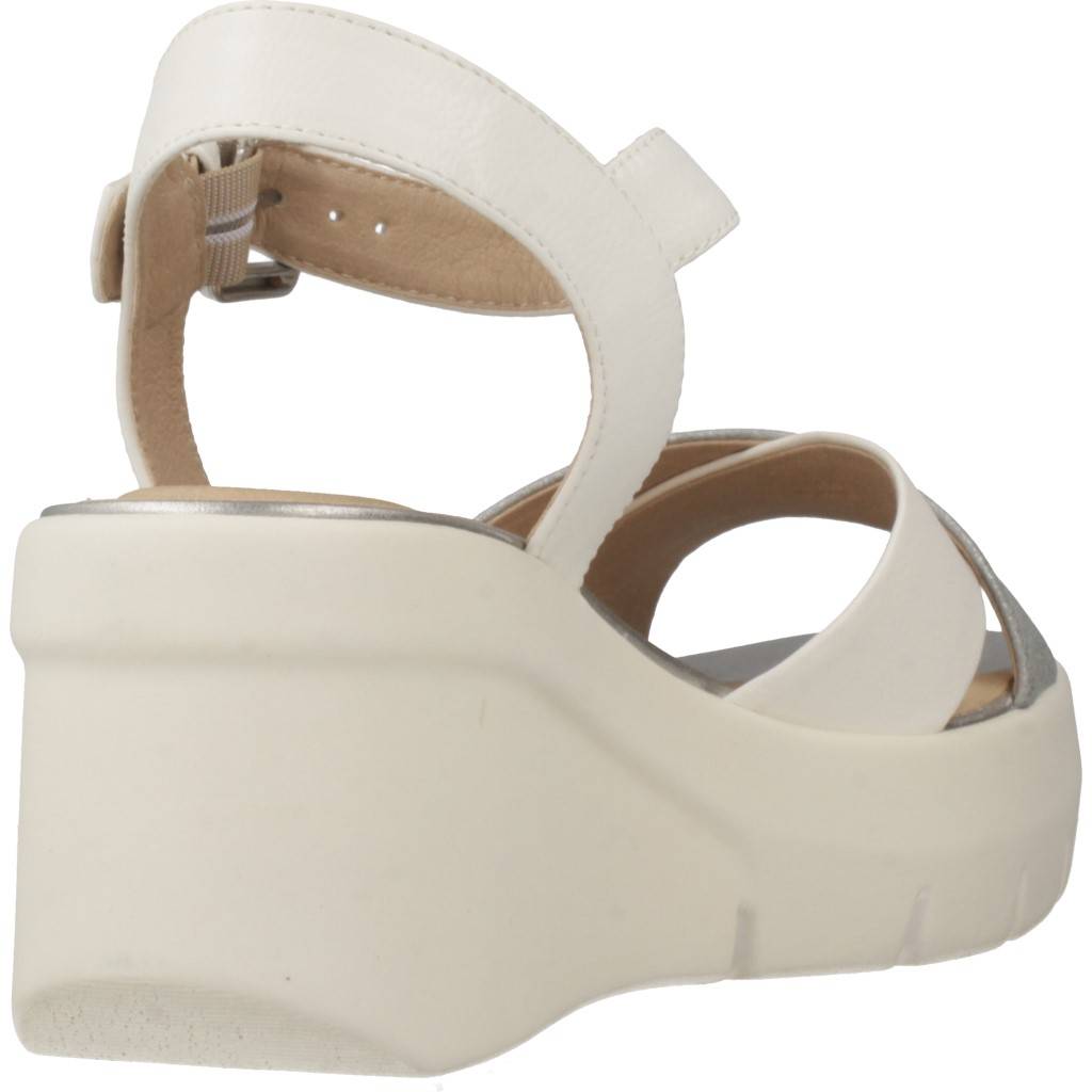 GEOX D TORRENCE en color BLANCO (3)