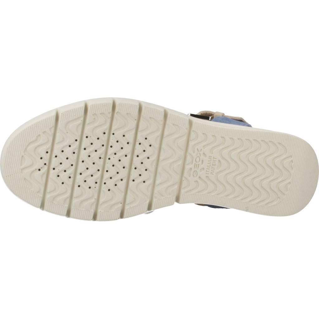 GEOX D WIMBLEY SANDAL en color AZUL (7)
