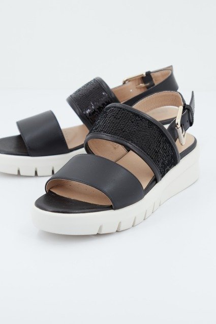 GEOX D WIMBLEY SANDAL en color NEGRO (1)