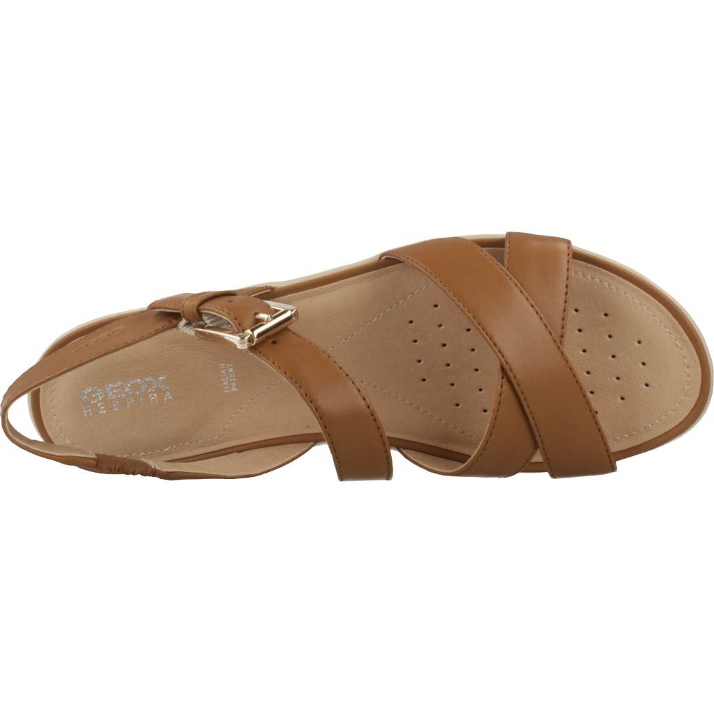 GEOX SANDAL VEGA en color MARRON (8)