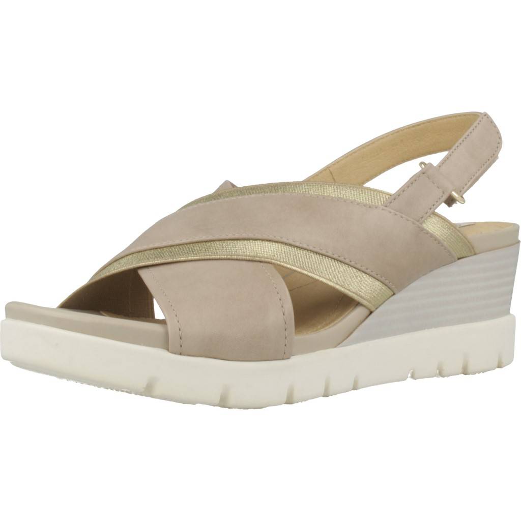 GEOX D MARYKARMEN P.D en color MARRON CLARO (1)