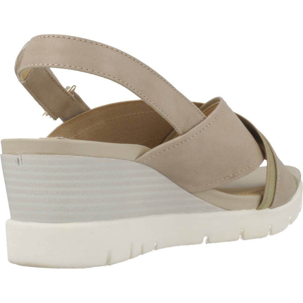 GEOX D MARYKARMEN P.D en color MARRON CLARO (3)