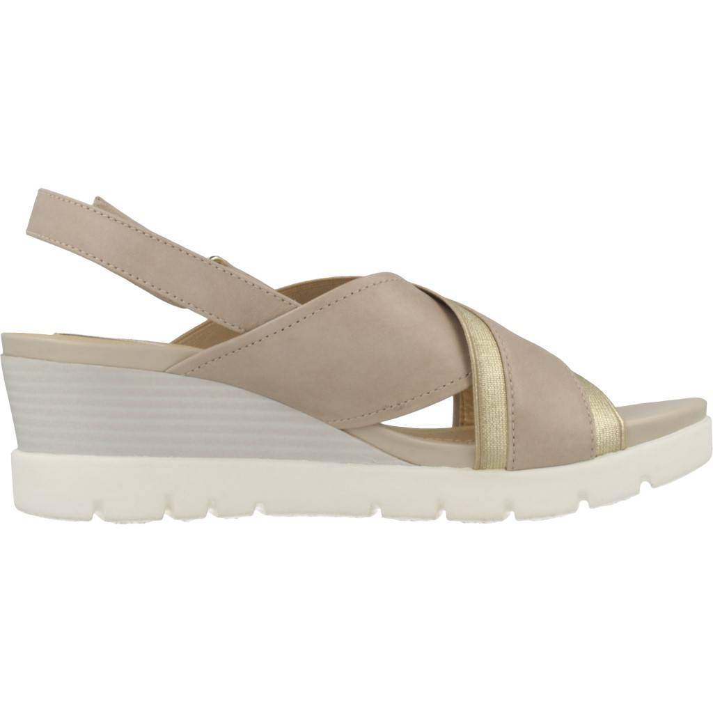 GEOX D MARYKARMEN P.D en color MARRON CLARO (4)