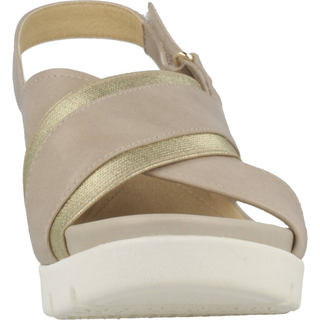 GEOX D MARYKARMEN P.D en color MARRON CLARO (6)