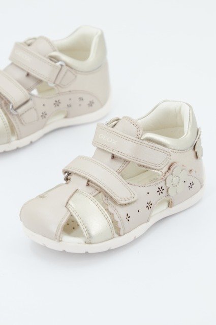 GEOX B KAYTAN G. A en color ORO (1)