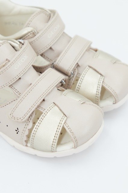 GEOX B KAYTAN G. A en color ORO (2)