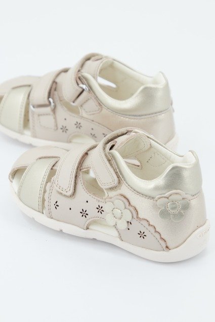 GEOX B KAYTAN G. A en color ORO (4)