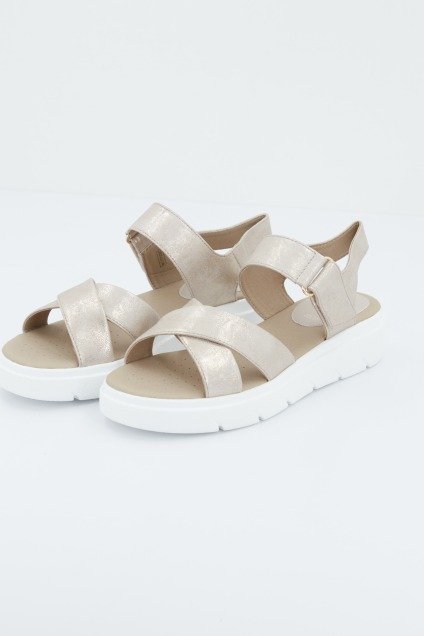 GEOX D TAMAS D en color ORO (1)