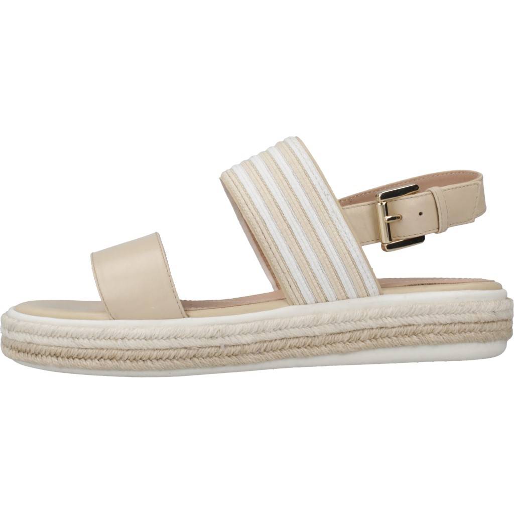 GEOX D SANDAL LEELU' E en color MARRON CLARO (2)
