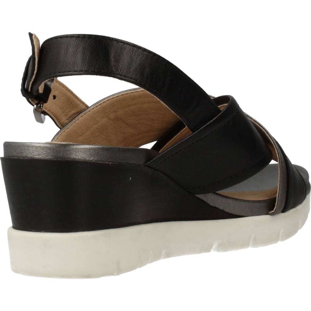GEOX D MARYKARMEN P. B en color NEGRO (4)