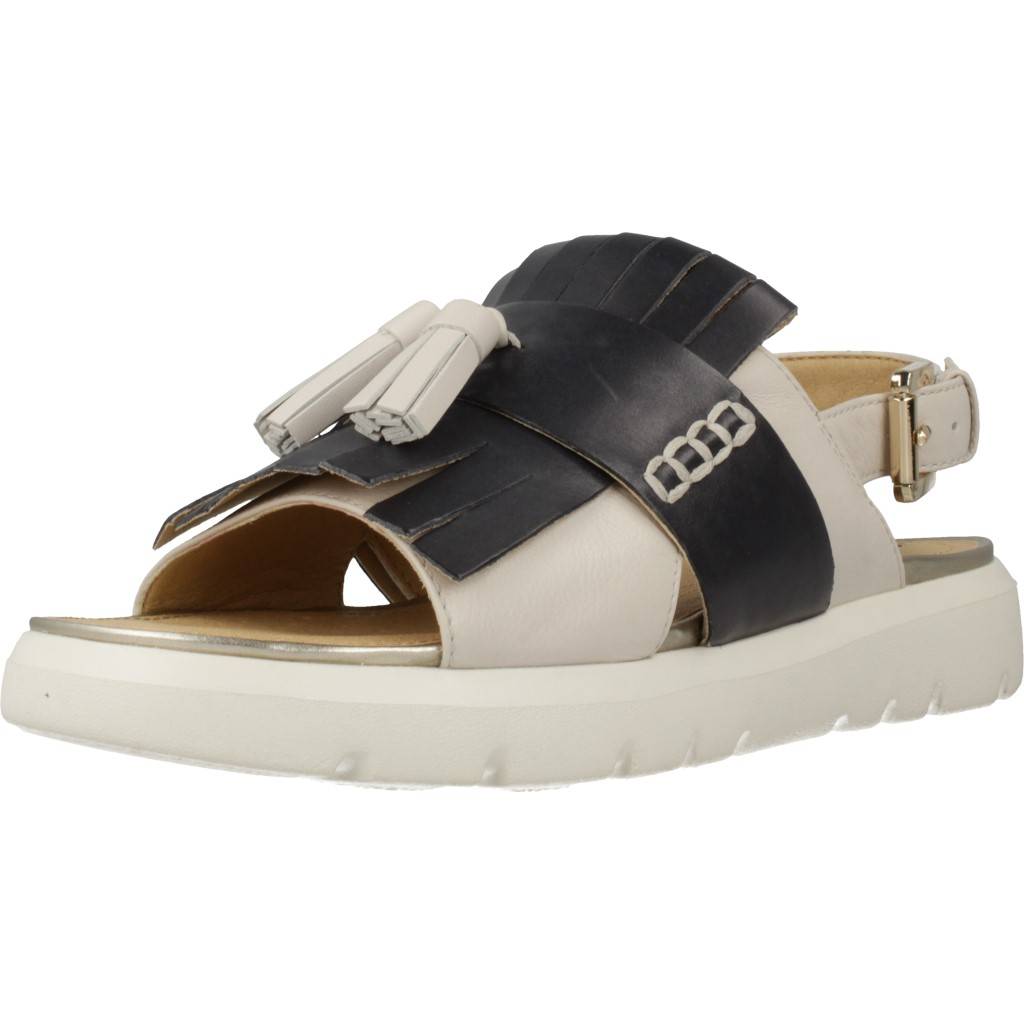 GEOX D AMALITHA D en color BEIS (1)