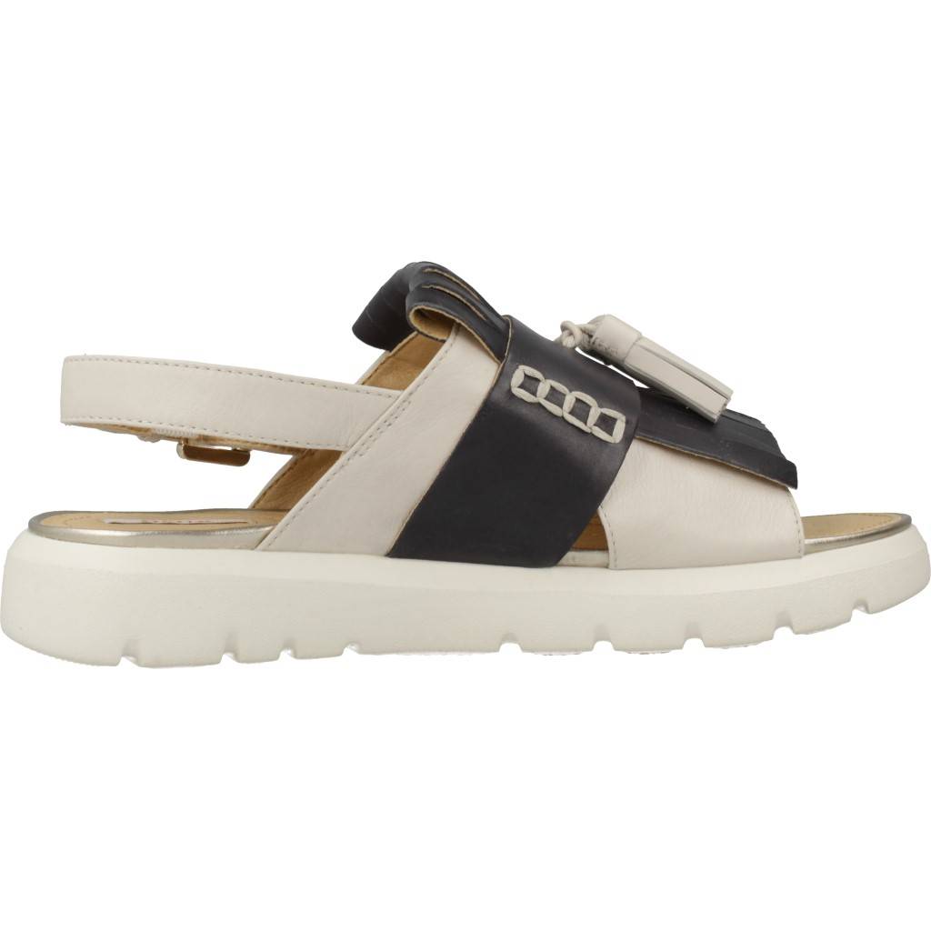 GEOX D AMALITHA D en color BEIS (4)