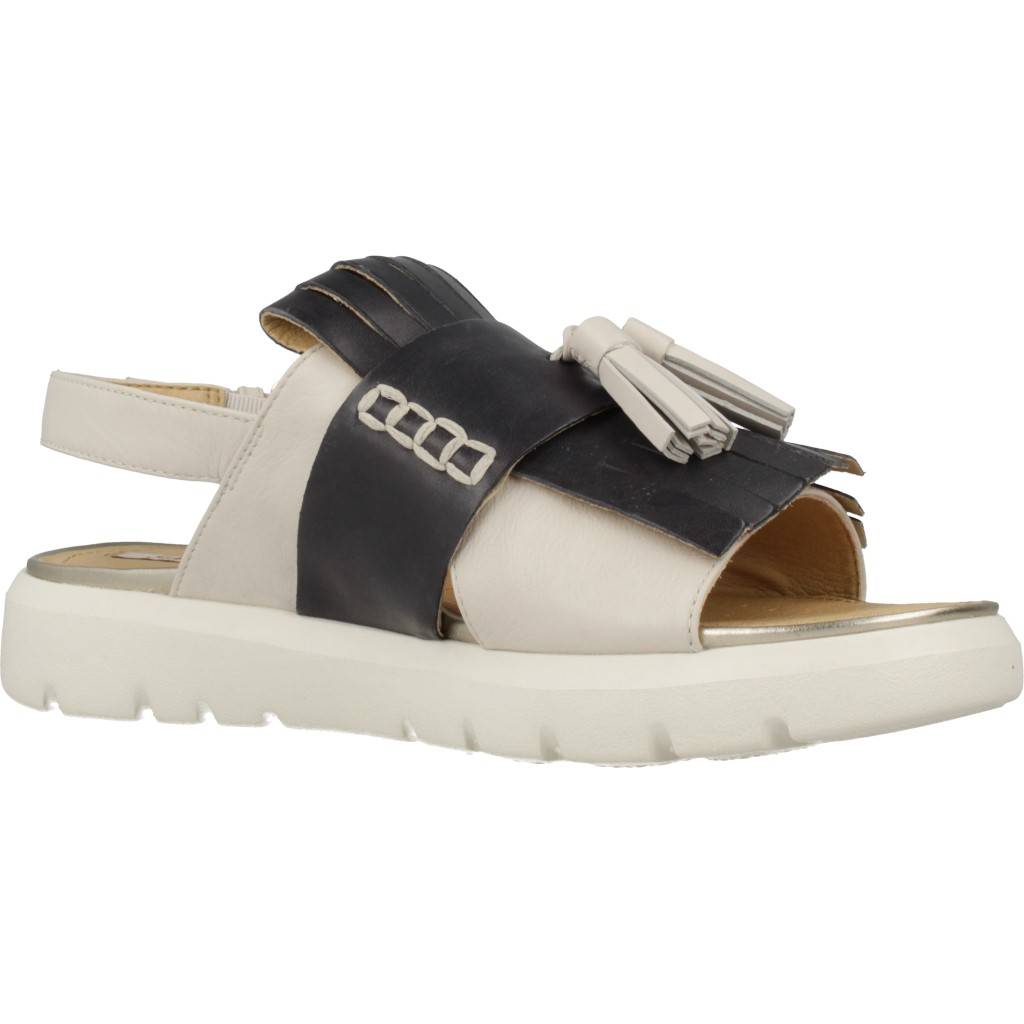 GEOX D AMALITHA D en color BEIS (5)