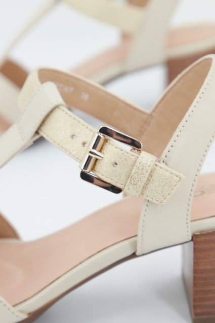 GEOX D MARYKARMEN M.S. E en color ORO (4)