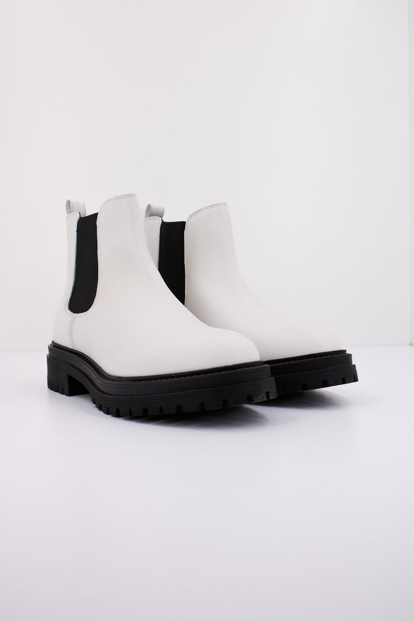 GEOX D IRIDEA en color BLANCO (2)