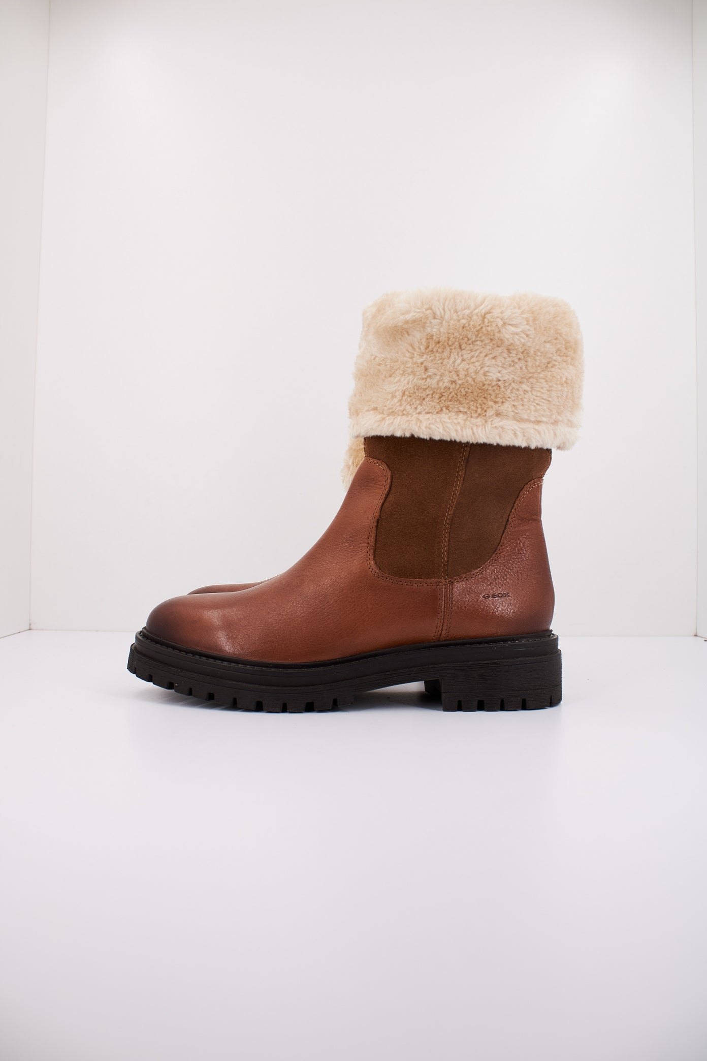 GEOX D IRIDEA en color MARRON (1)