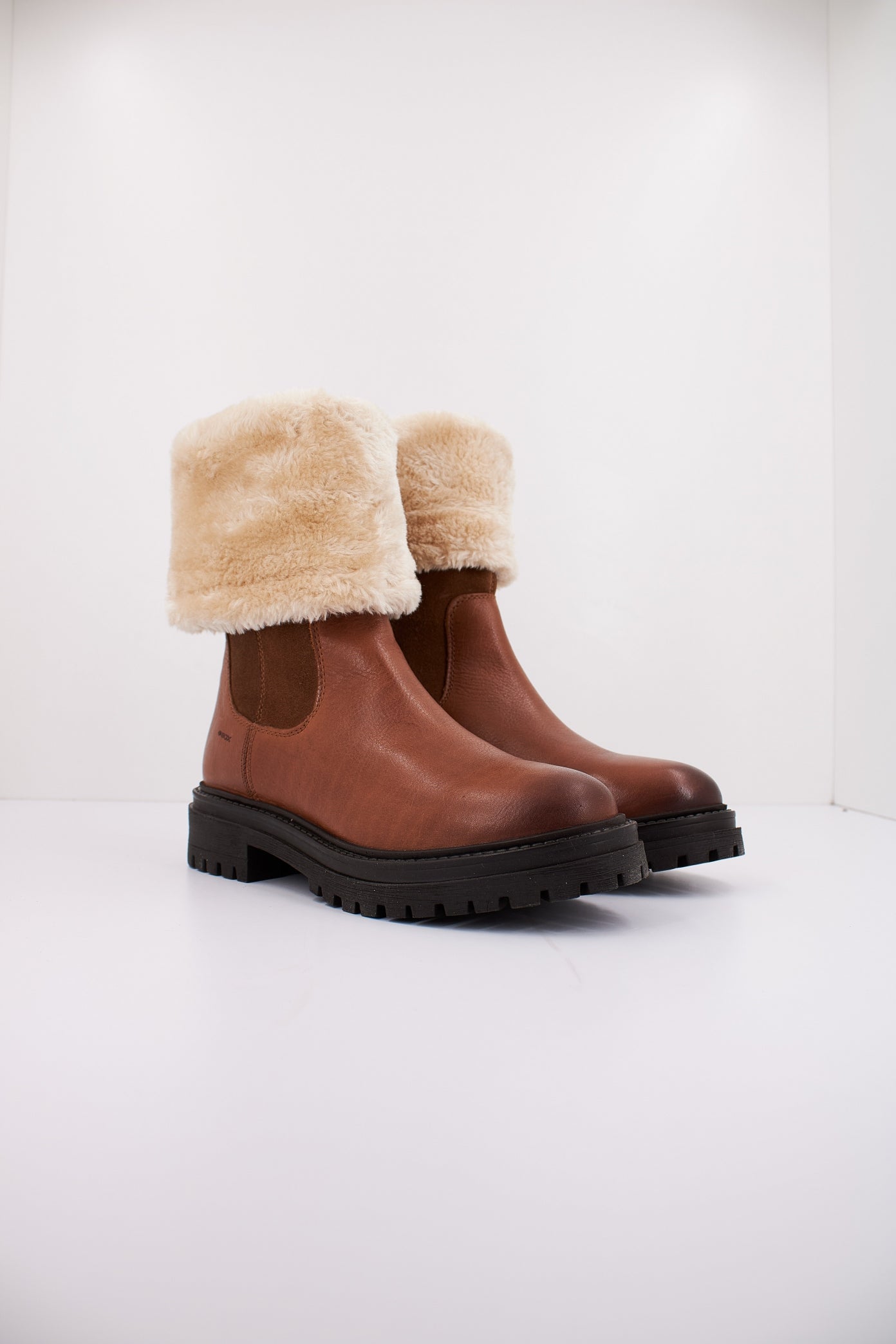 GEOX D IRIDEA en color MARRON (2)