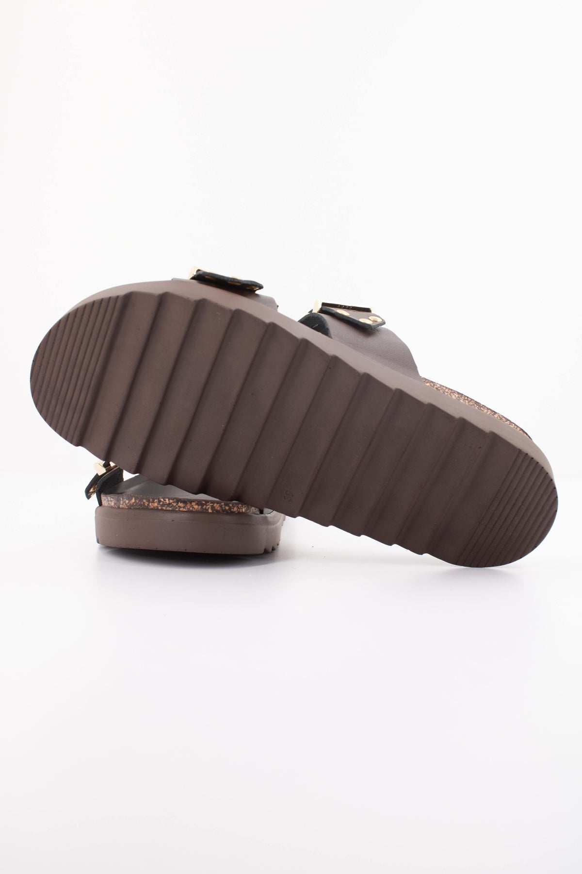 YOKONO SANDALIA TUNEZ en color MARRON (5)