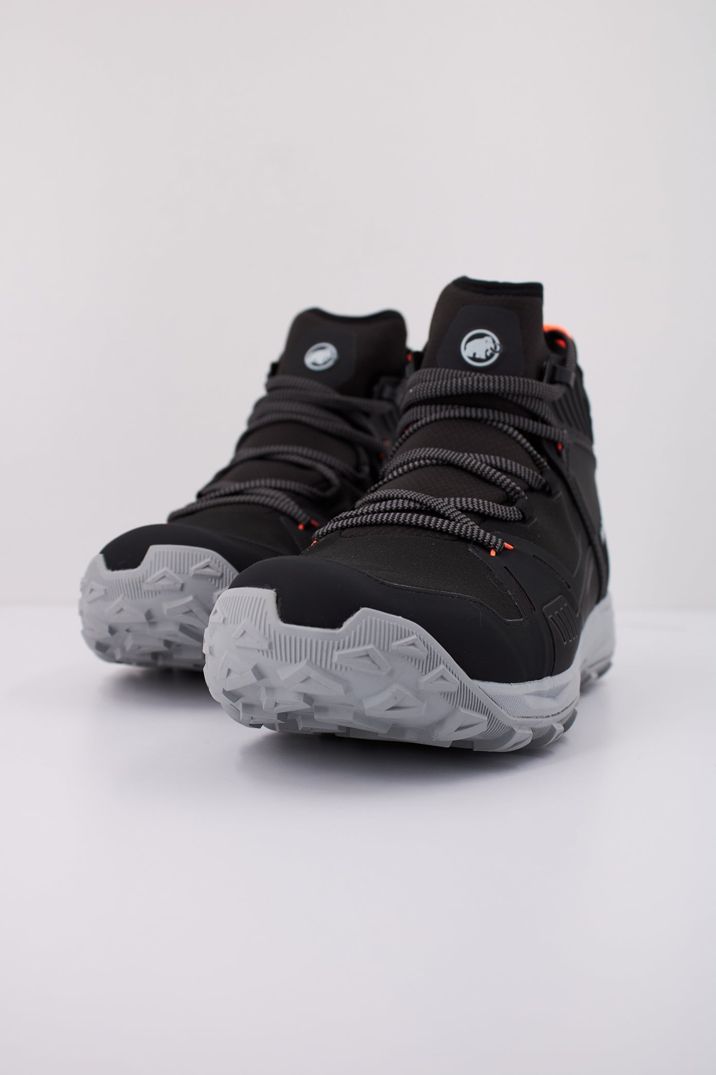 MAMMUT SAENTIS PRO WP en color NEGRO (2)